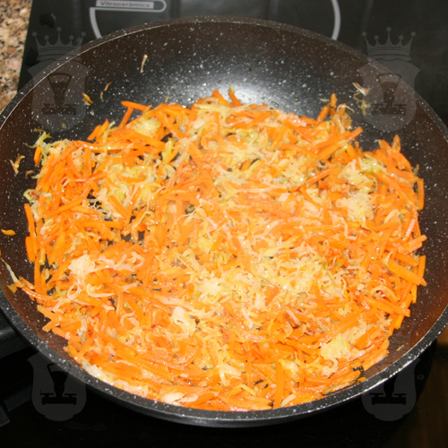 лук -порей с морковью жареные