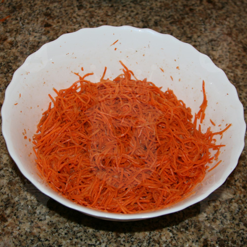 Корейская морковка с говядиной (салат хе)