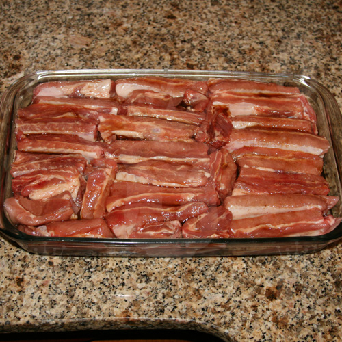 Свиные рёбрышки в соевом соусе, запеченные в духовке